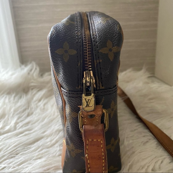 *SOLD* Auth Louis Vuitton Trocadero 27 Shoulder Bag - Picture 9 of 11